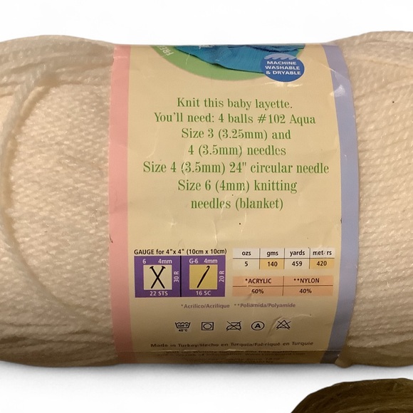 Lot VTG yarn Red Heart, Fox, Lion, Unknown but for small clothes - Picture 3 of 8